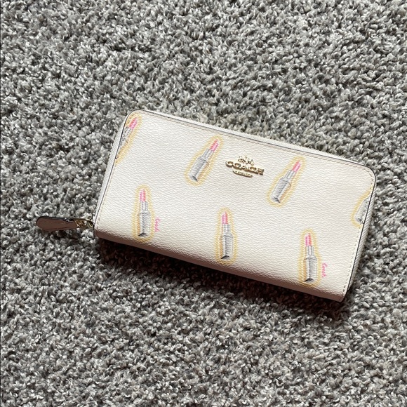 Coach Handbags - Coach Lipstick Wallet